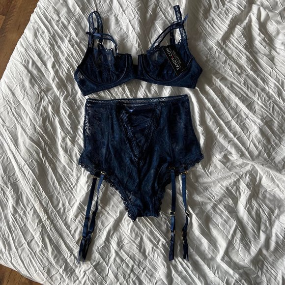 2-Piece Lingerie Set - Bra w/ High Waisted Panty - Blue - Picture 3 of 5